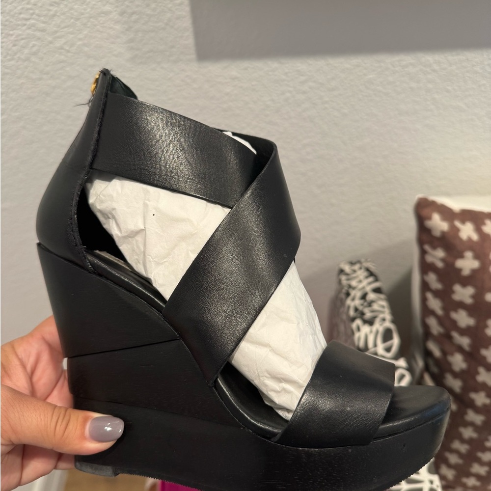 Diane Von Furstenberg Vacchetta Wedge - Picture 2 of 5